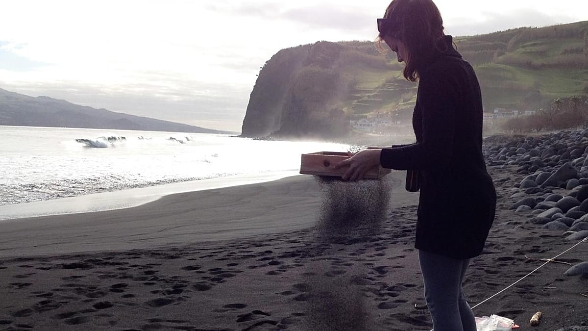 North American lobster gear drifts 3,000 km to Azores beaches
