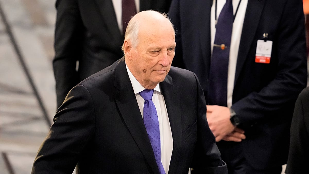 Norway's King Harald in critical condition, palace says