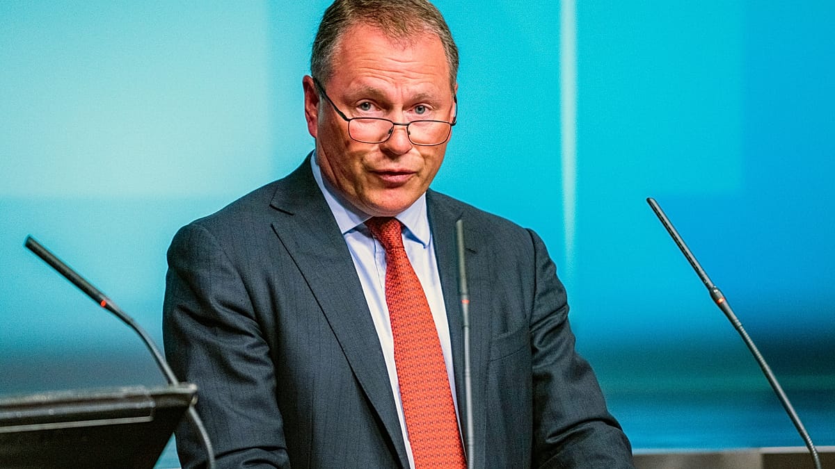 Norway's sovereign wealth fund loses $30bn as bond markets slide