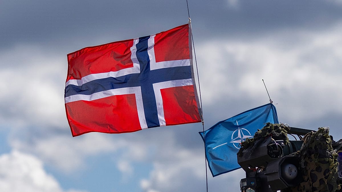 Norway seizes Russian ship in Svalbard over Ukraine's Crimea claim