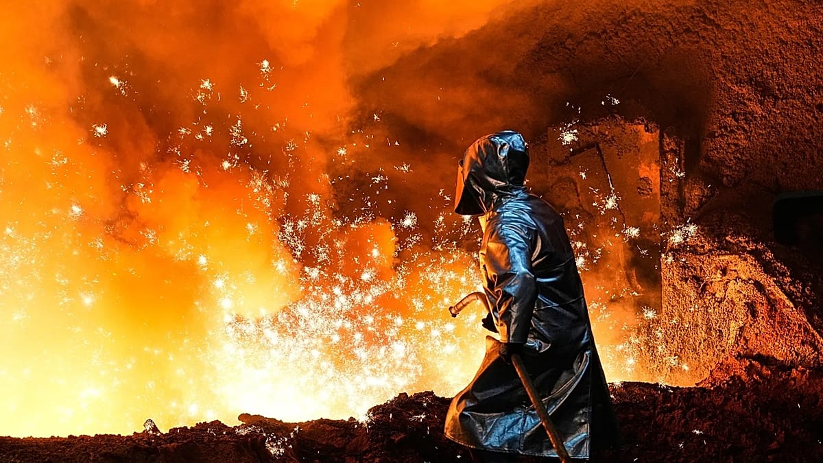 OECD Warns Global Steel Overcapacity to Hit 745 Million Tonnes by 2028