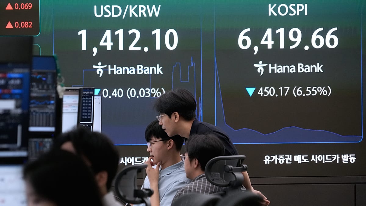 Oil prices climb as US debt buyback plan lifts global markets