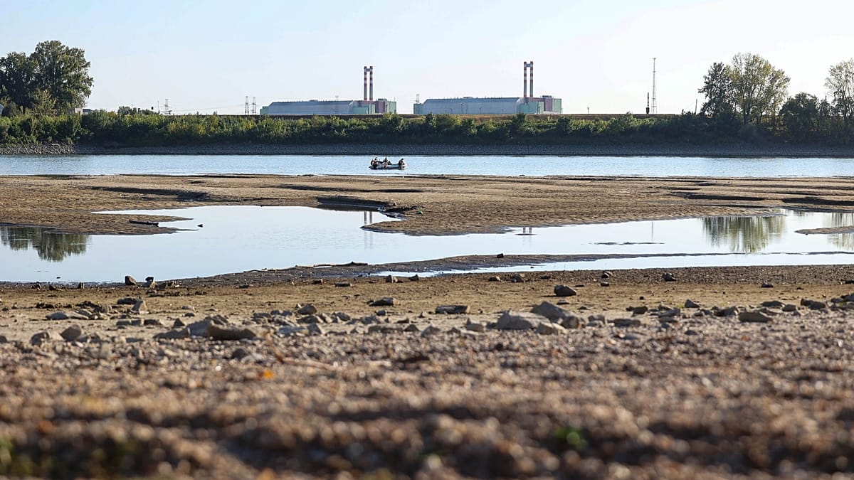 Paks restart nears as Danube recovery eases Hungary's power fears