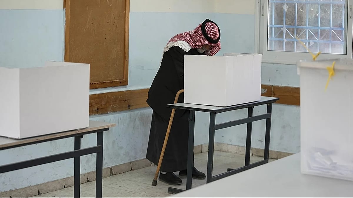 Palestinians Vote in West Bank and Central Gaza Municipal Elections Amid Fragmented Political Landscape