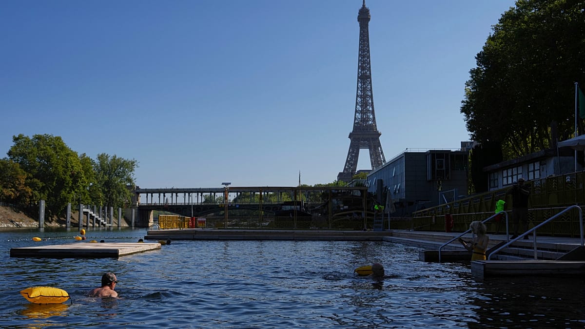 Parisians take to the Seine on silent electric hydrofoil boards