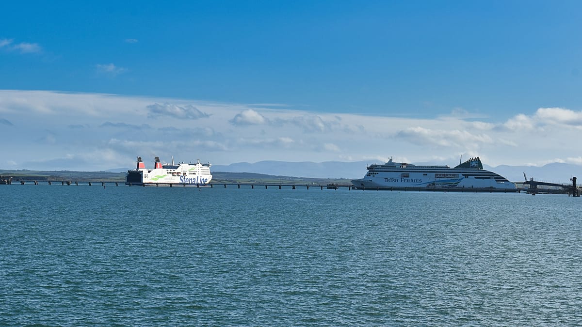 Passport rule change reshapes Britain-Ireland ferry travel from September