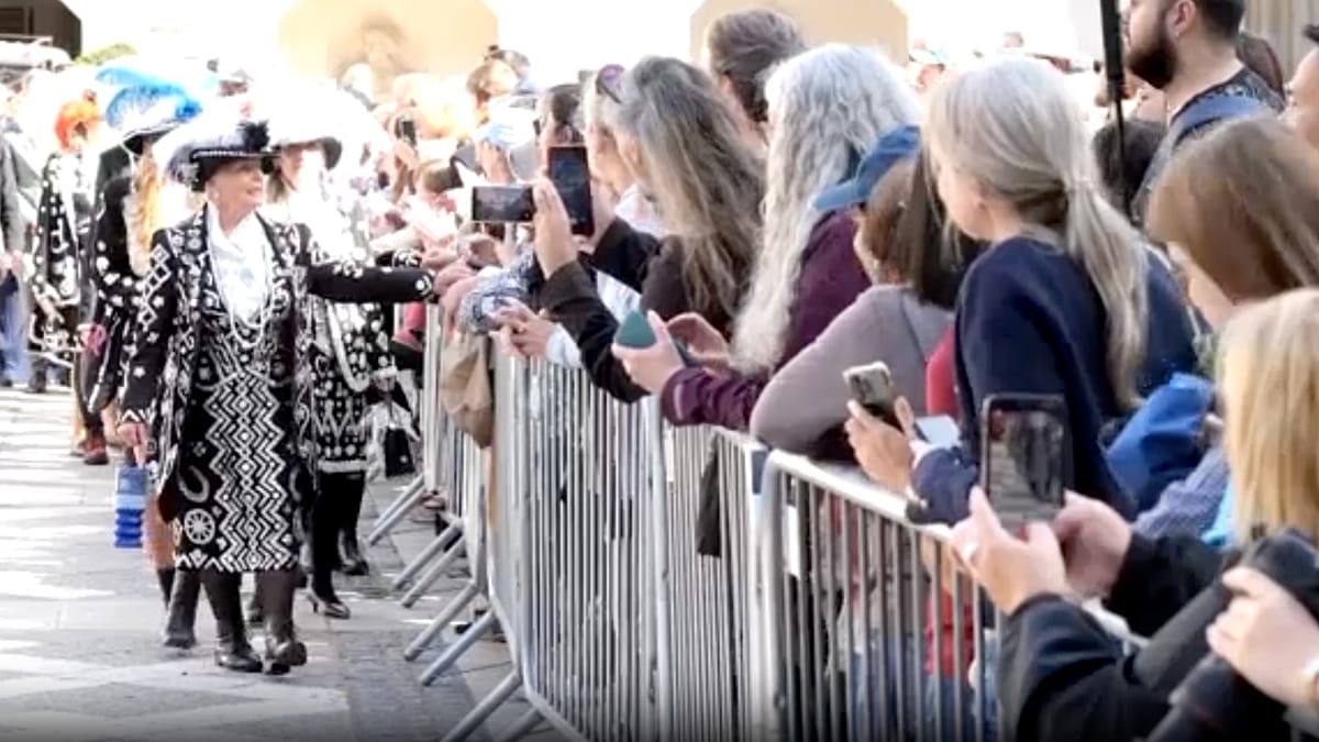 Pearly Kings and Queens Keep London's Cockney Tradition Alive