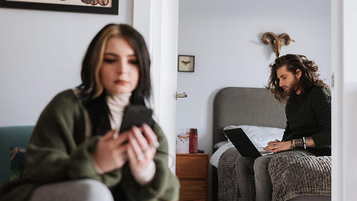Phubbing: how smartphone habits are quietly eroding European relationships