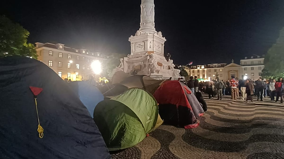 Police clear Lisbon and Porto housing protest camps, injuries reported