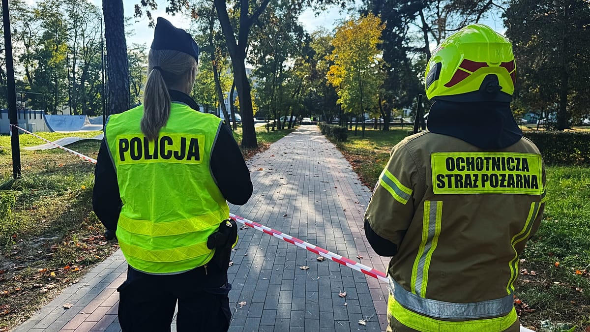 Polish police step up school patrols after deadly attacks and online threats