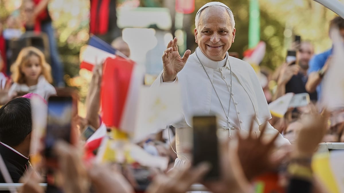 Pope Leo XIV's Paris Mass draws 600,000 as French visit peaks