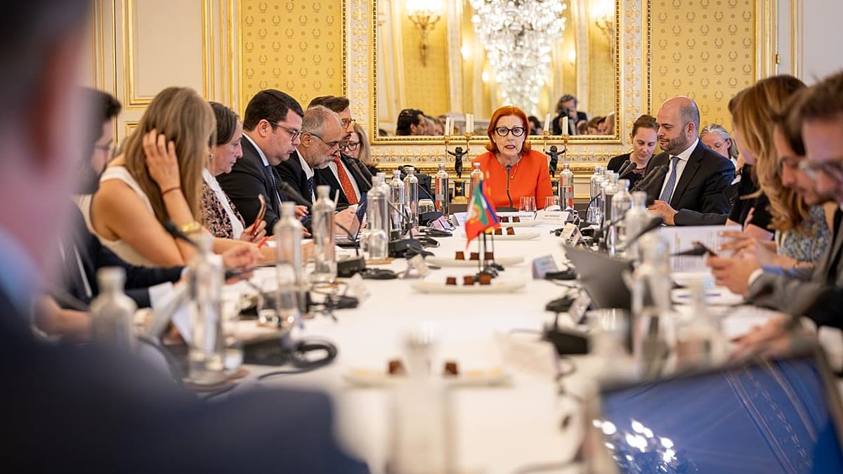 Portugal Demands EU Compensation for 'Energy Island' Status