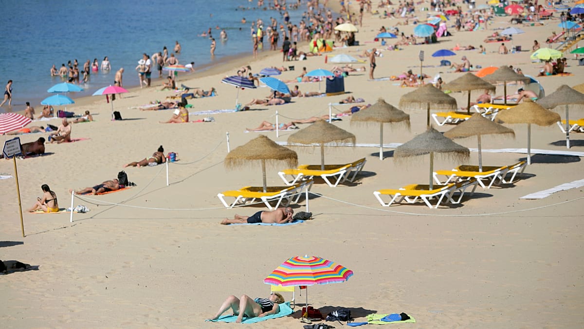 Portugal Deploys Beach Maps to End Sunshade Confusion on Algarve and Alentejo Coasts