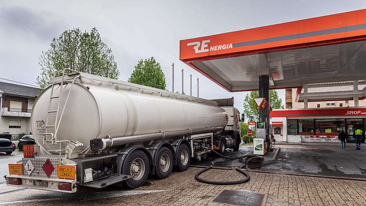 Portugal Fuel Prices Surge as Middle East Tensions Drive Up Costs