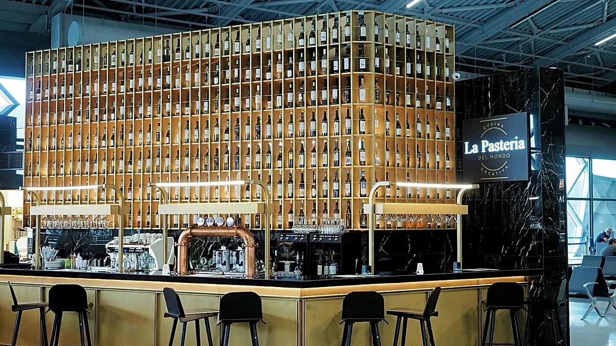 Pre-Flight Pints: Ryanair CEO Calls for Two-Drink Limit at European Airports