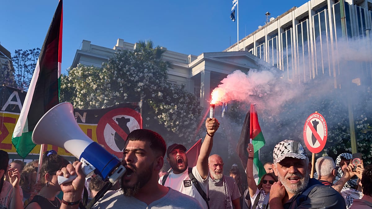 Pro-Palestinian Protesters March in Athens After Israeli Flotilla Interception