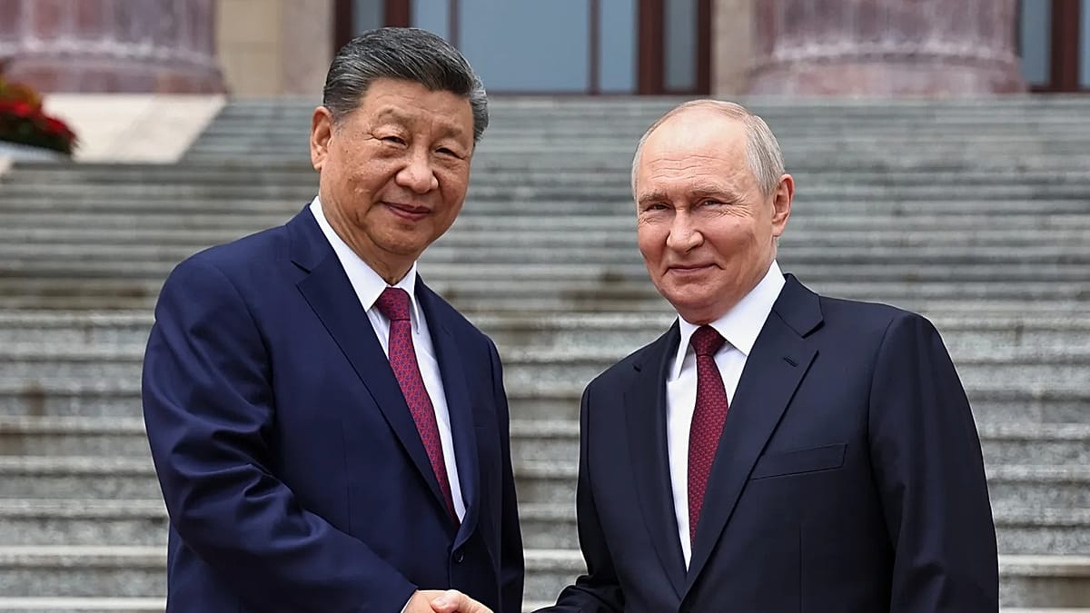Putin and Xi Showcase Alliance with Military Ceremony in Beijing