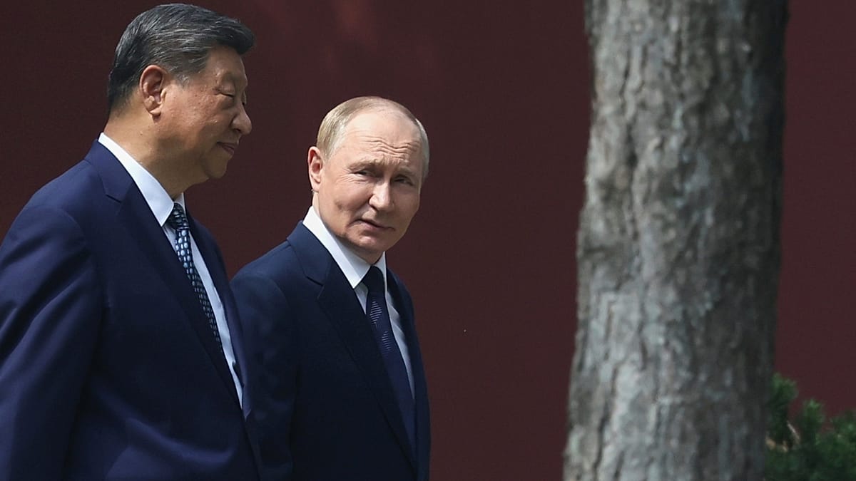 Putin Heads to Beijing Days After Trump, Testing China's Diplomatic Balance
