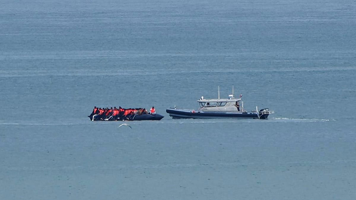 Record 230 migrants cross Channel in one boat, French rescuers say