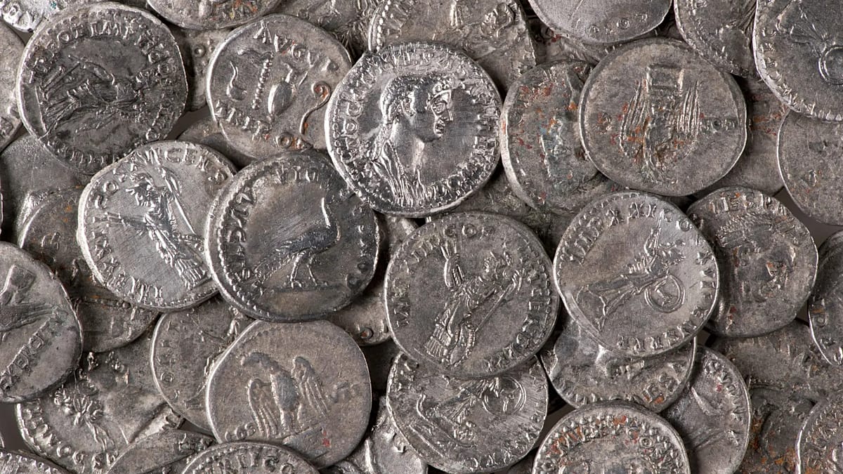 Rhineland metal detectorist finds 934 Roman silver coins near Cologne