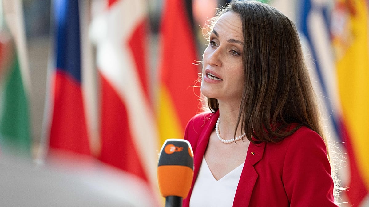 Romania Blames Russia for Civilian Casualties in Drone Strike on Galați
