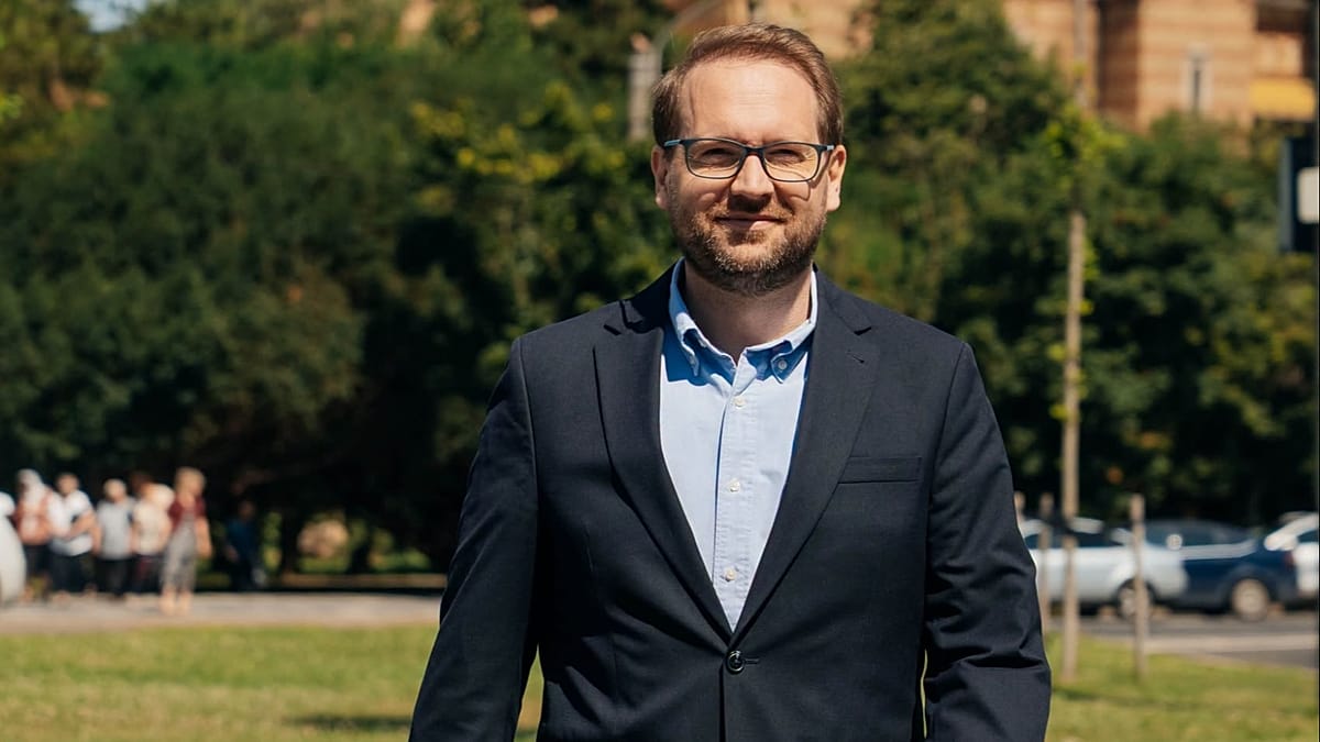 Romania's Senate passes integrity law that ousts Timișoara mayor Fritz