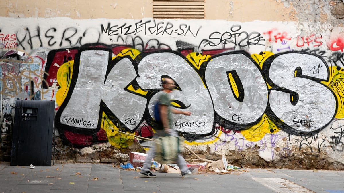 Rome's graffiti scourge meets its match: a restorer with a sandblaster