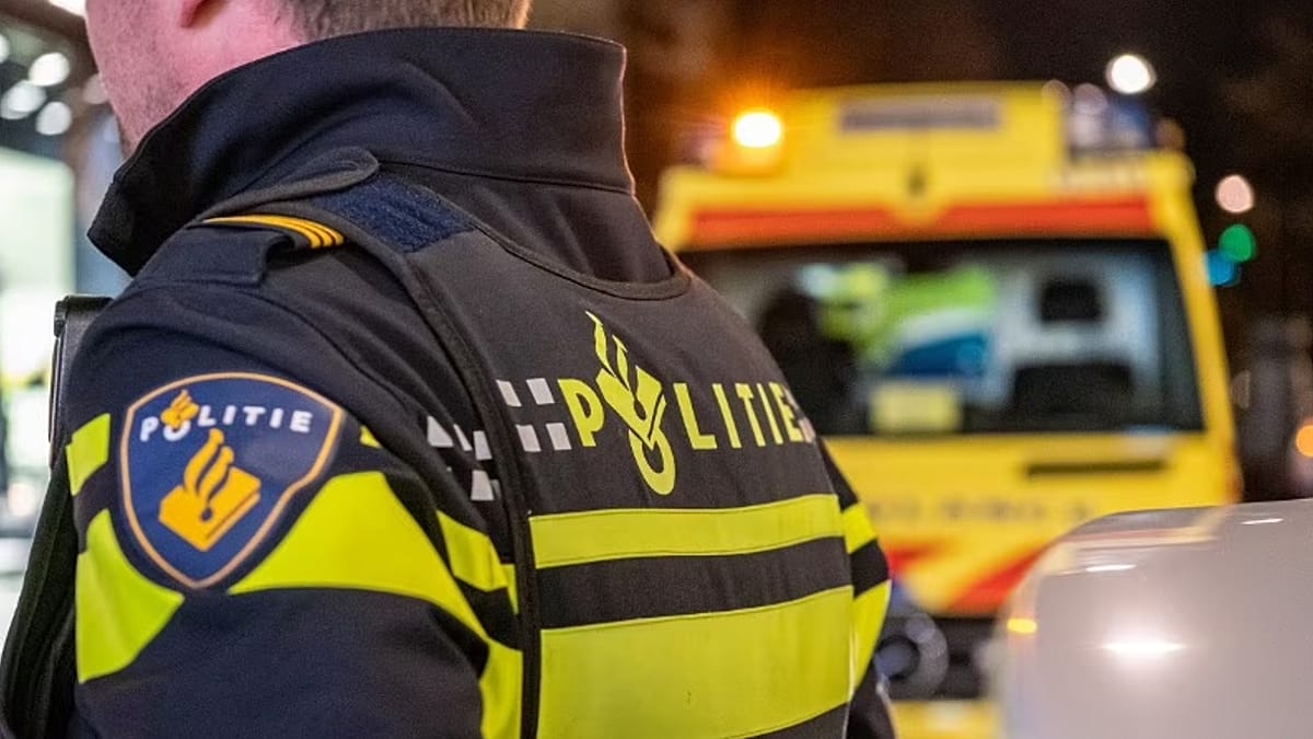 Rotterdam police arrest man after two injured in random stabbing spree