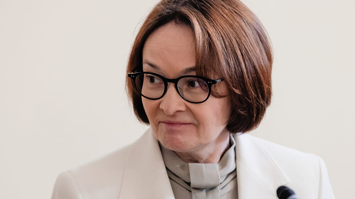 Russia's Central Bank Slashes 2026 GDP Forecast to Zero Amid Fuel Crisis