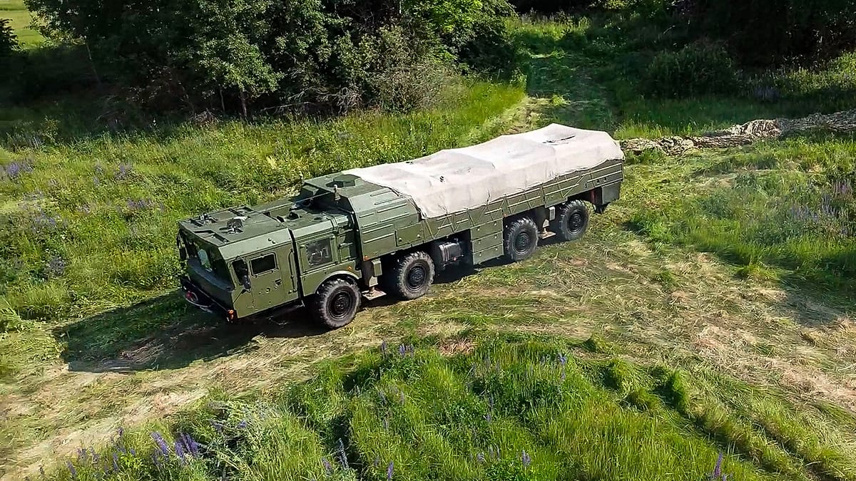Russia Transfers Nuclear Warheads to Belarus Amid Baltic Drone Tensions