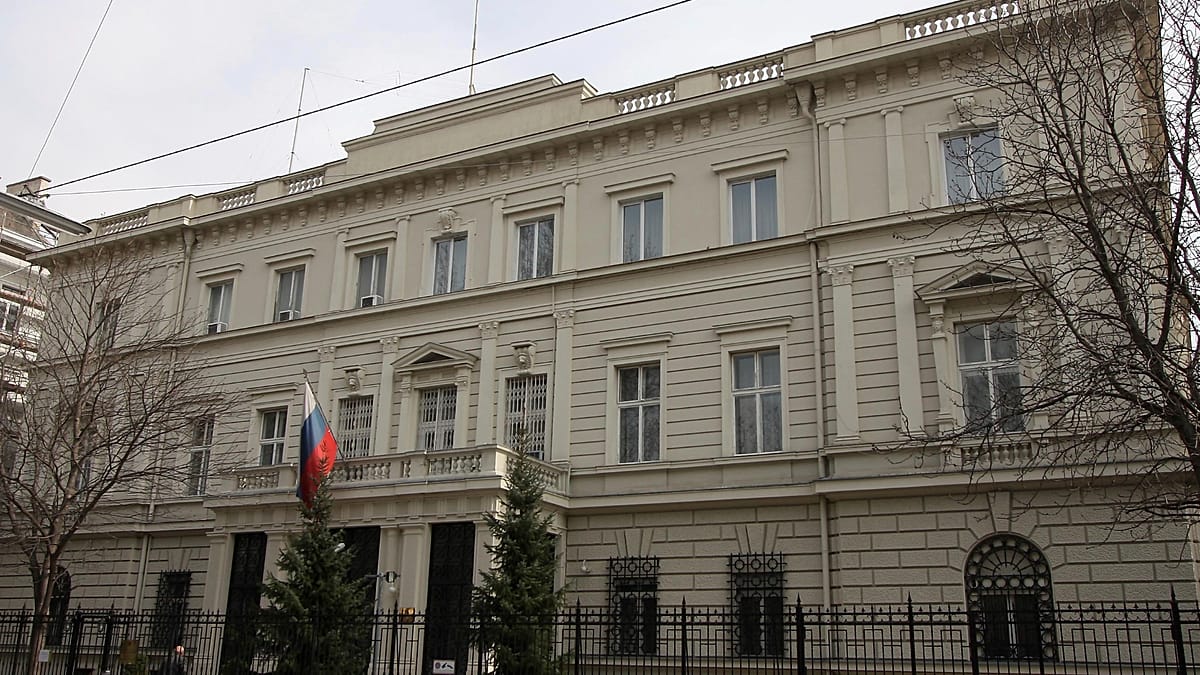 Russian Diplomatic Antennas in Vienna Raise Espionage Concerns Across Europe
