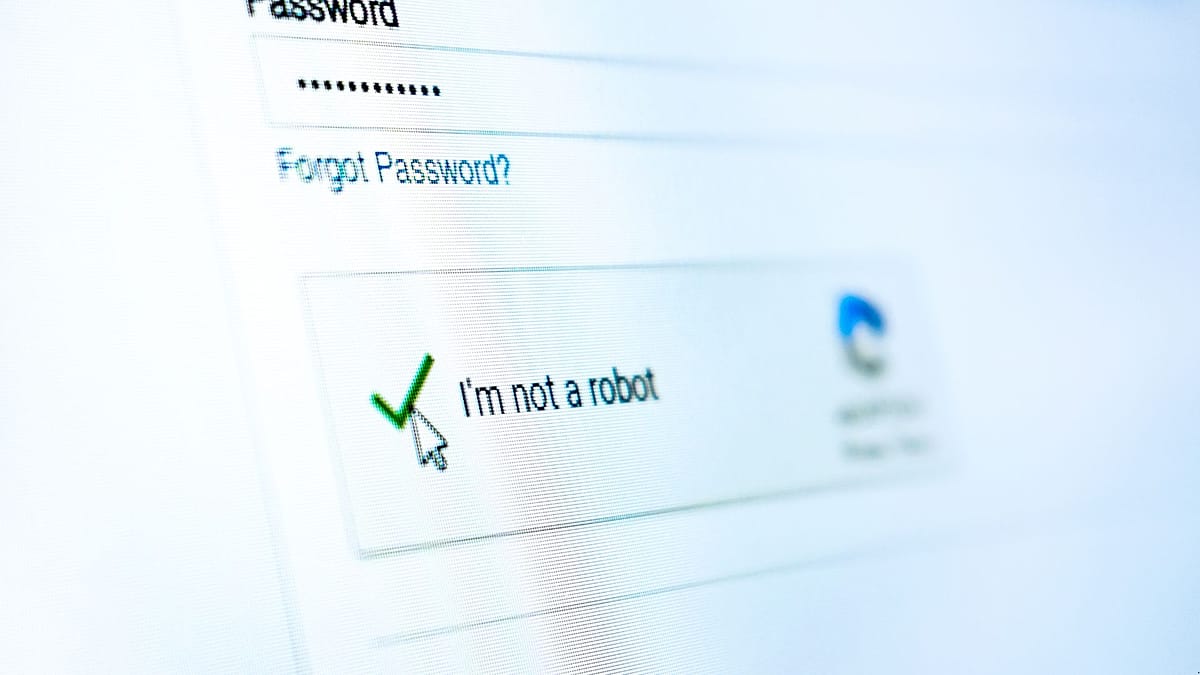 Russian hackers suspected in fake CAPTCHA attack on Ukrainian government