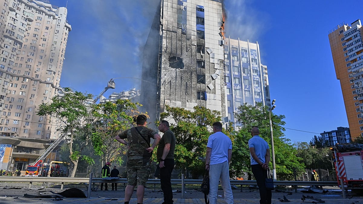 Russian strikes across Ukraine kill 11, wound dozens in 24 hours