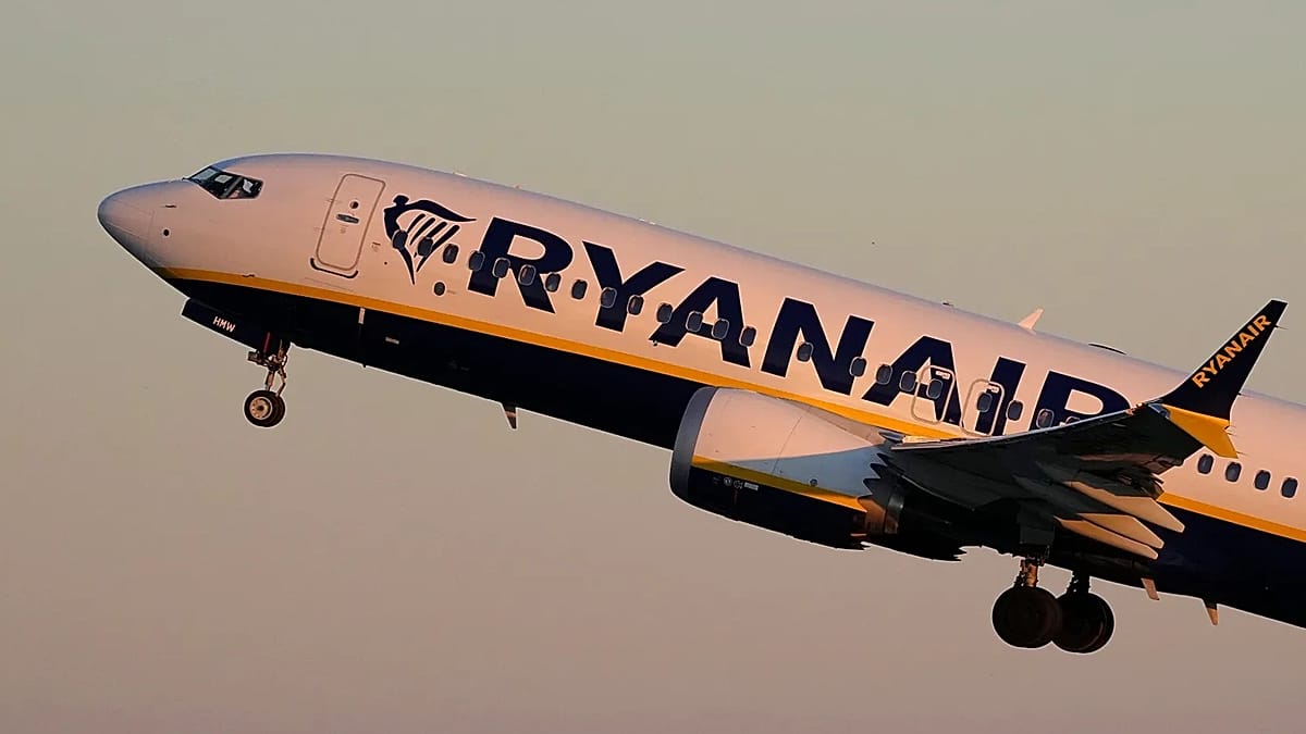Ryanair Escalates Feud with Fraport Greece Over Airport Charges and Tax Cuts