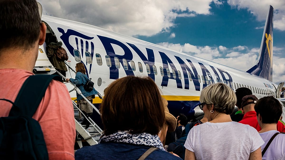 Ryanair moves baggage drop deadline to 60 minutes before departure