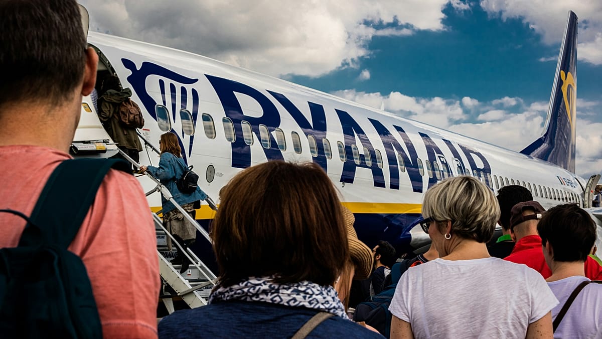 Ryanair to Shut Berlin Base, Blaming High Costs and Traffic Drop