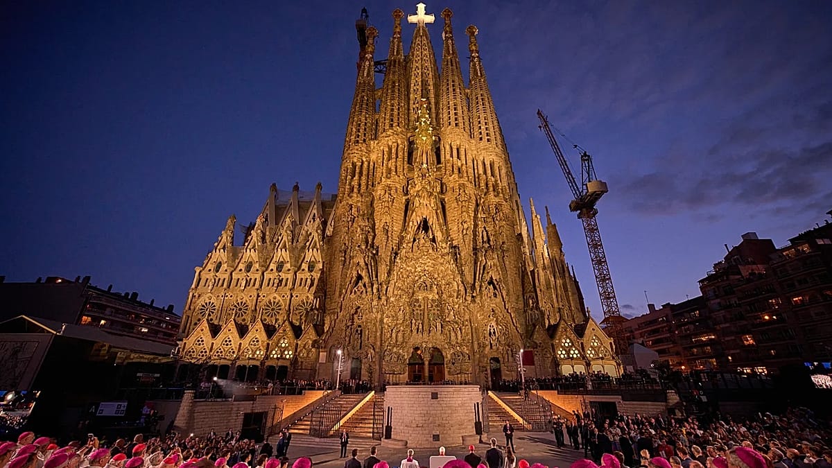 Sagrada Familia's final towers: 21st-century glue and Gaudí's vision