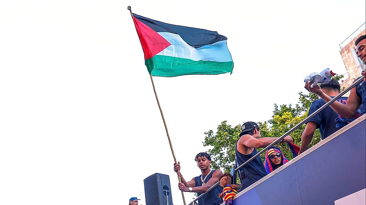 Sánchez Defends Yamal's Palestinian Flag Gesture Amid Israeli Criticism