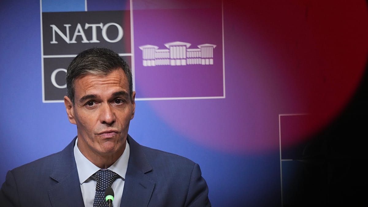 Sánchez Downplays Trump's Trade Threat, Calls US Ties 'Very Positive'