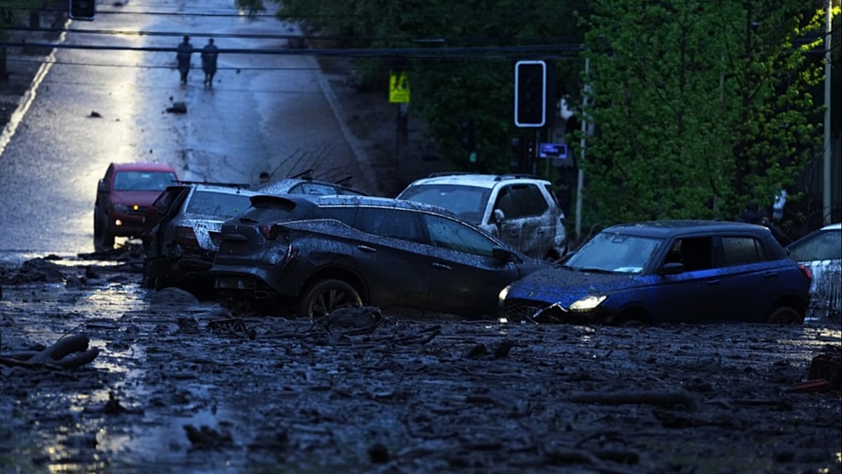 Santiago floods injure six as torrential rains hit Chile's capital