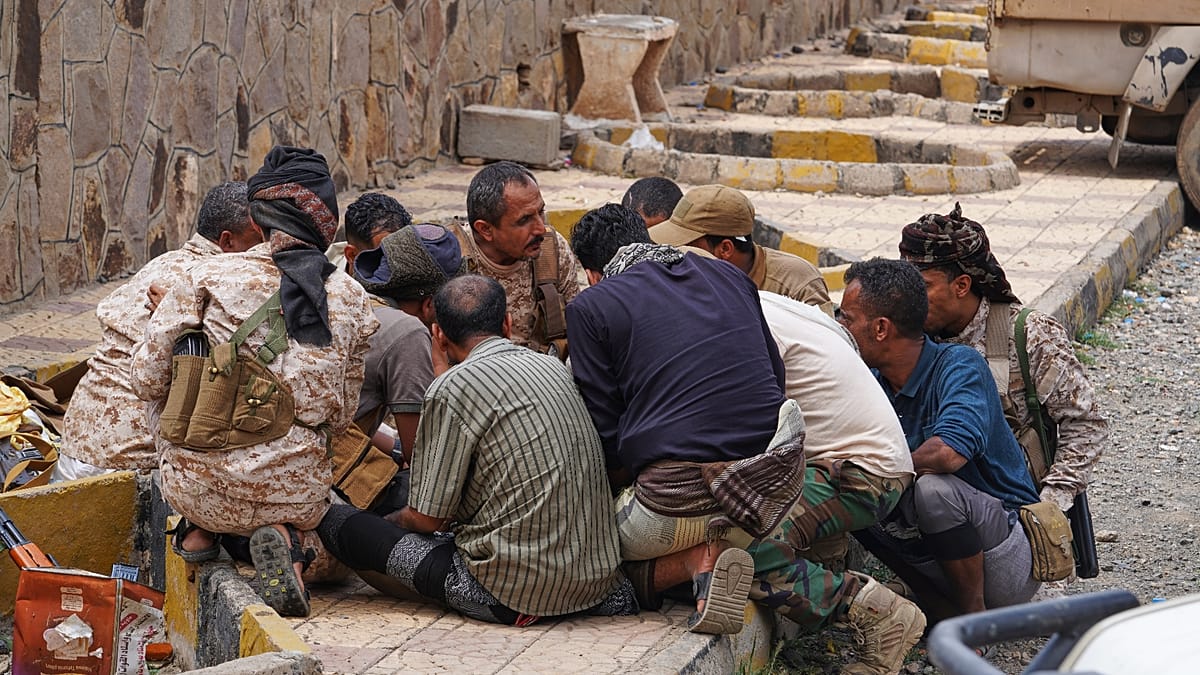 Saudi airstrike on Yemen market kills seven, wounds dozens