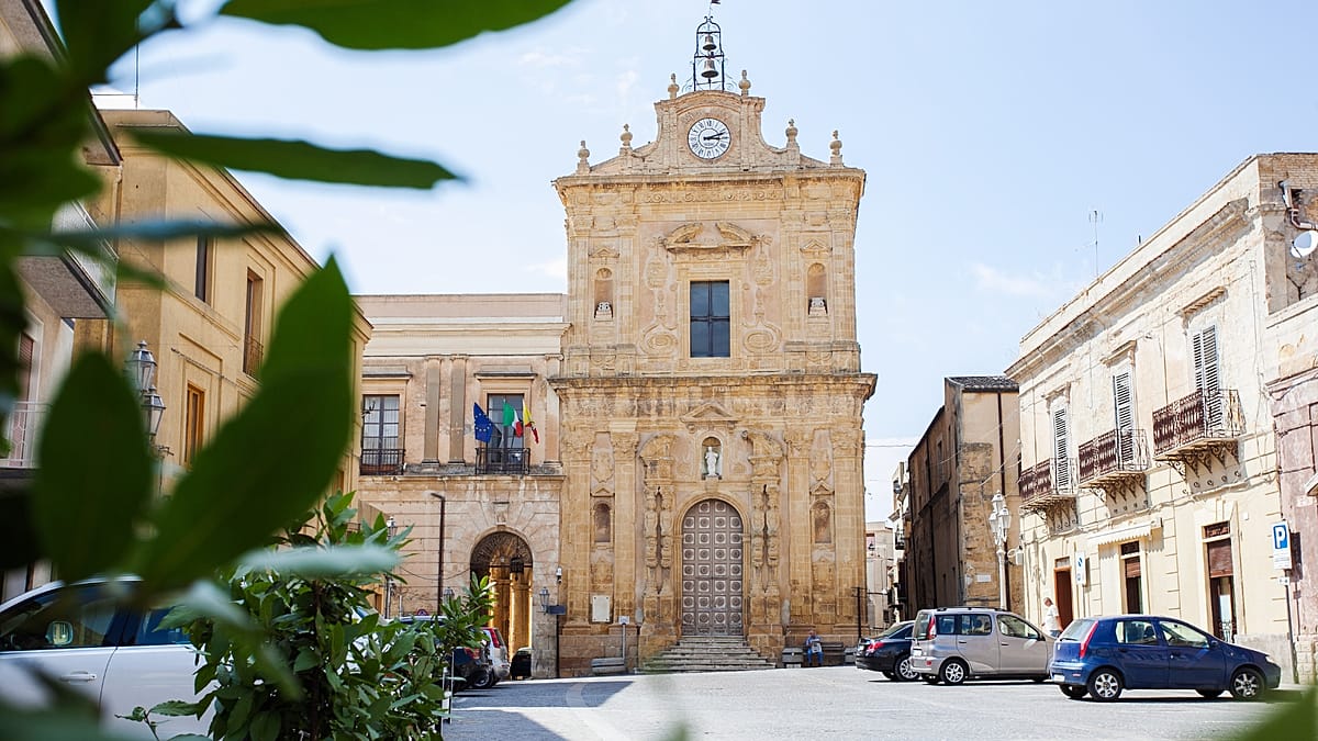 Sicily's Naro joins €1 home scheme to revive medieval town