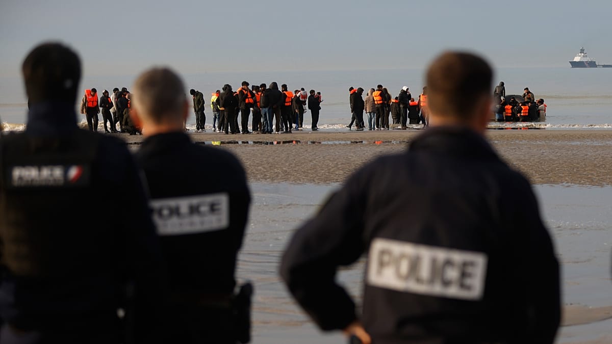 Six arrested in Gosport as anti-immigration protest targets Channel migrant boat