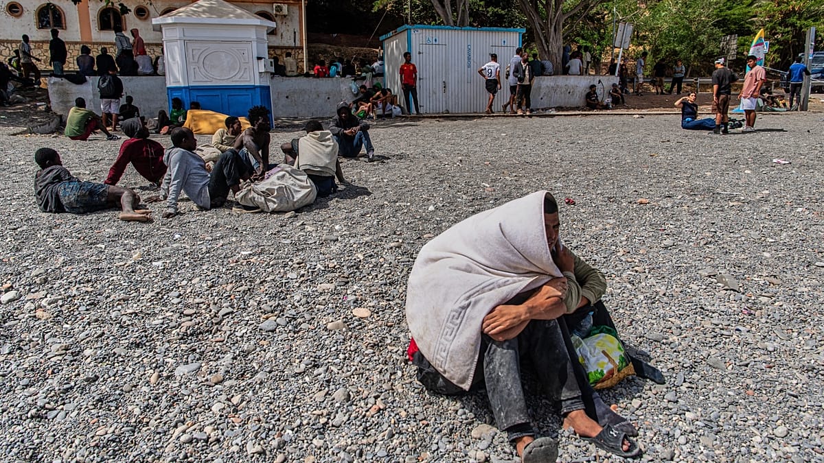 Smuggling networks shift migrants from Ceuta to Spain by sea