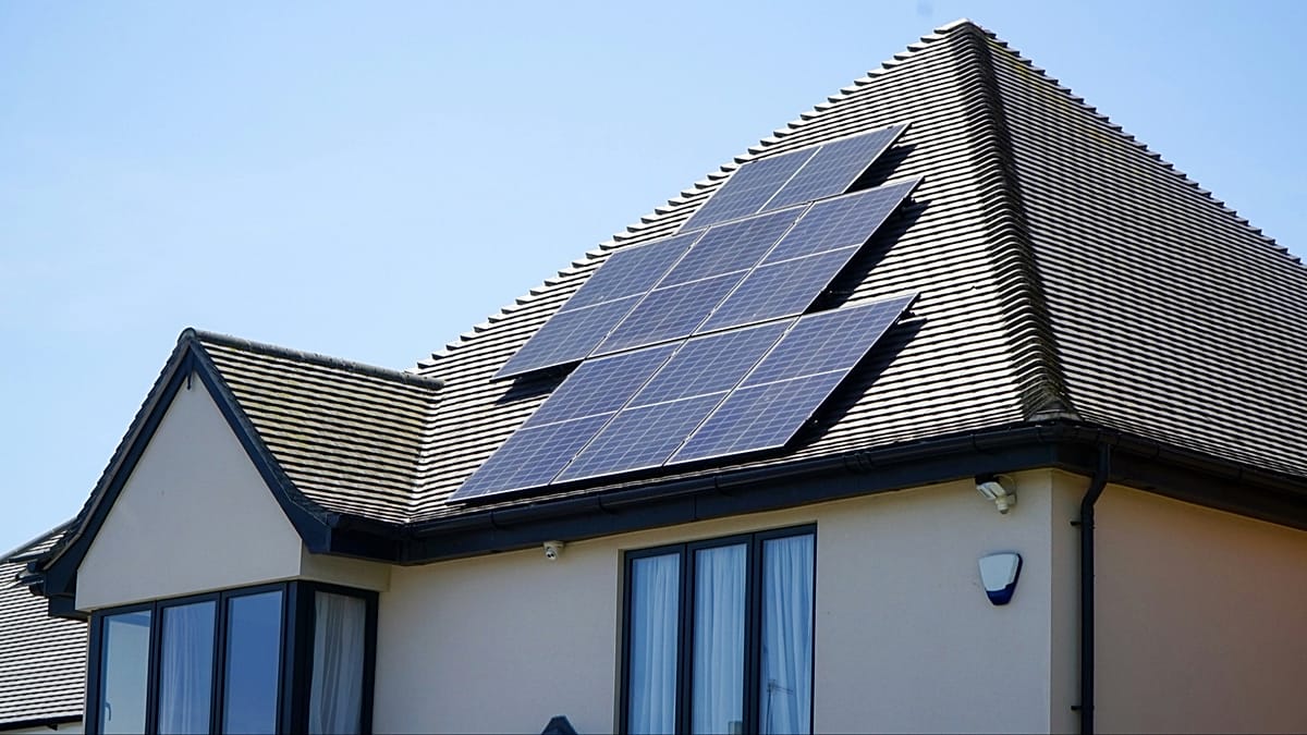 Solar Battery Storage: How It Works and Whether It Cuts Your Bills