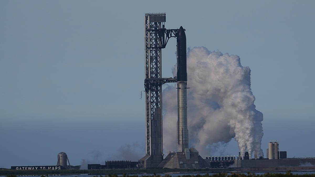 SpaceX Delays Starship Launch as It Prepares for Record $1.75 Trillion IPO