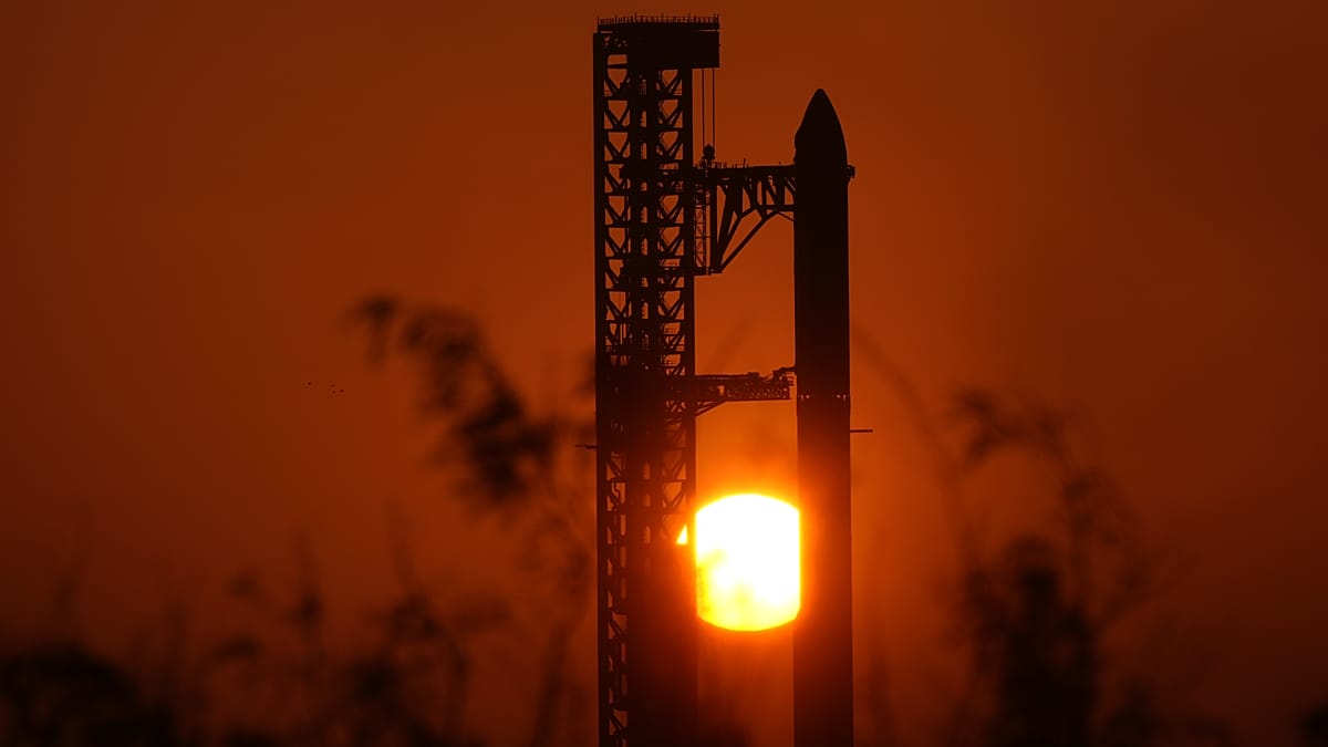 SpaceX Loses $600 Billion in Market Cap After IPO Surge, Turns to Bond Market