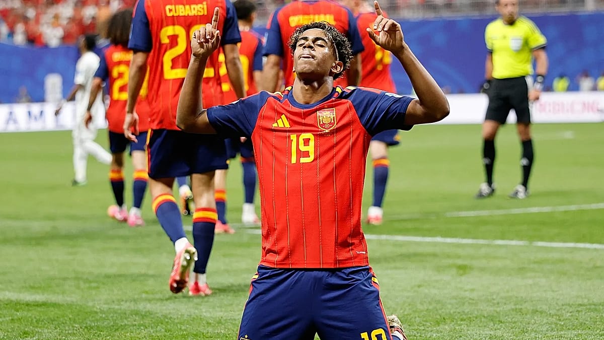 Spain Dominate Saudi Arabia 4-0 for First World Cup Win