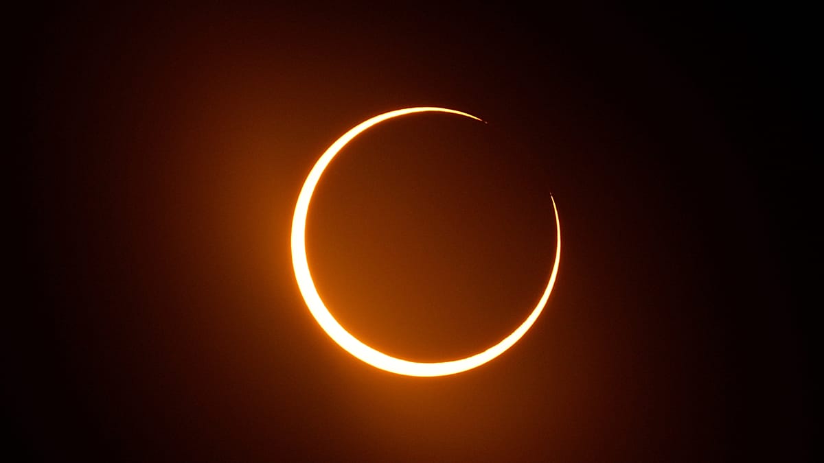Spain offers free power to households that cut use during eclipse