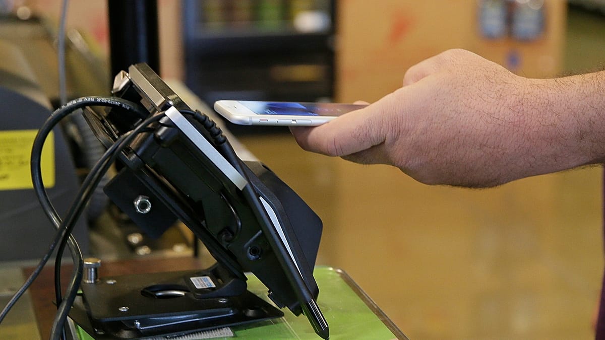 Spain's Bizum Payment App Expands to Physical Stores, Challenging Visa and Mastercard